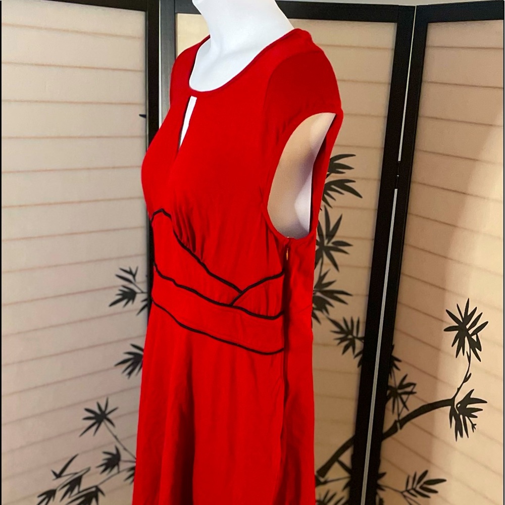 Eshakti retro/vintage/ pin up inspired. Styled like a dress form the 1940’s! - Picture 2 of 9